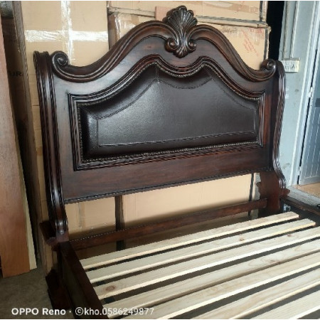 ​Villa Sonoma : Giường Ngủ Châu Âu - Queen Size 